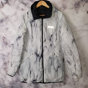 Bench reversible marble to black puff coat sz L